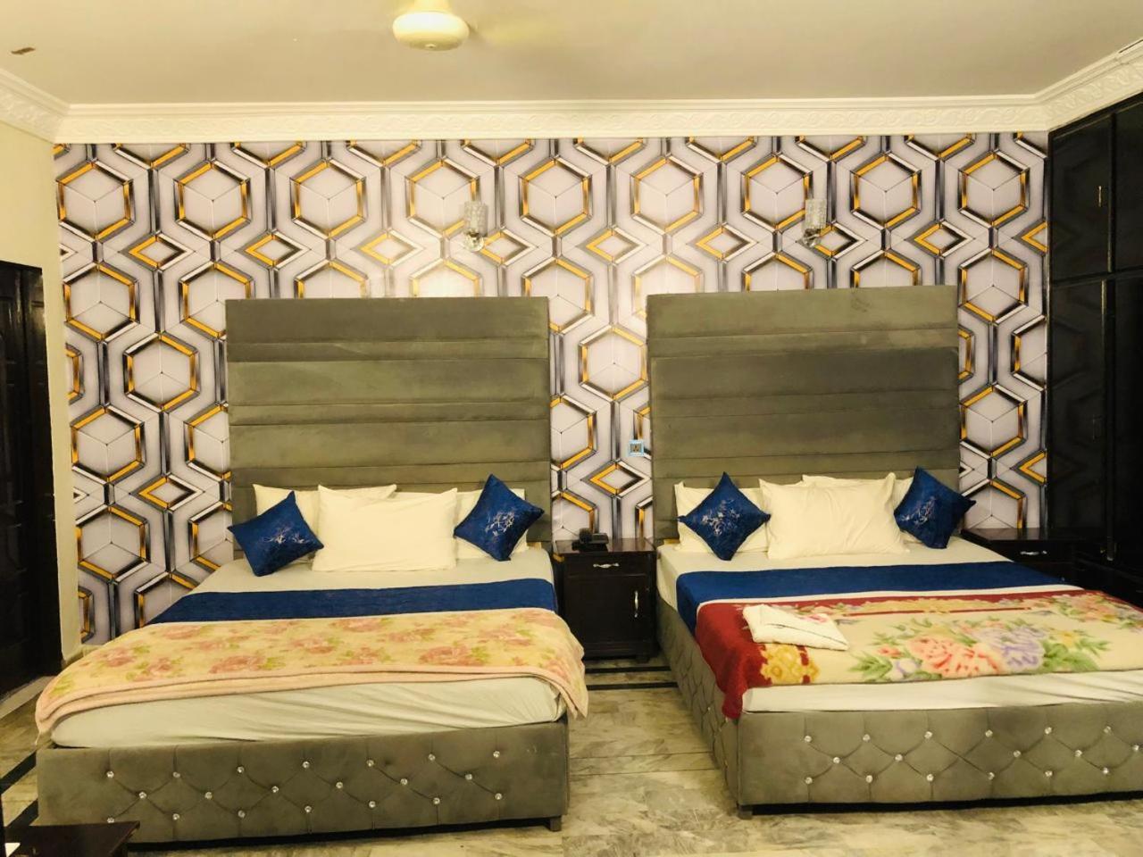 Hotel Royal Grand Lahore Esterno foto