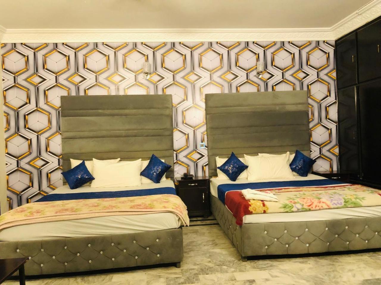 Hotel Royal Grand Lahore Esterno foto