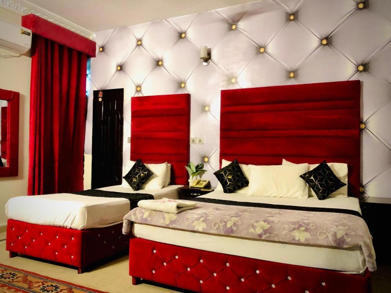 Hotel Royal Grand Lahore Esterno foto
