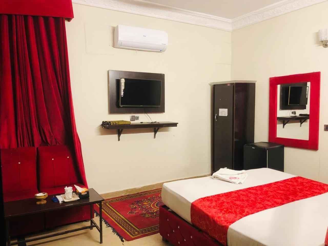 Hotel Royal Grand Lahore Esterno foto
