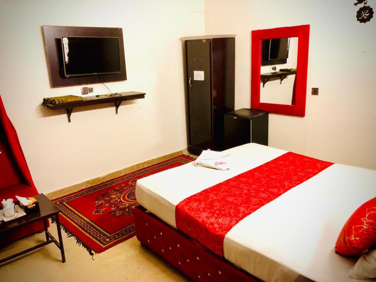 Hotel Royal Grand Lahore Esterno foto